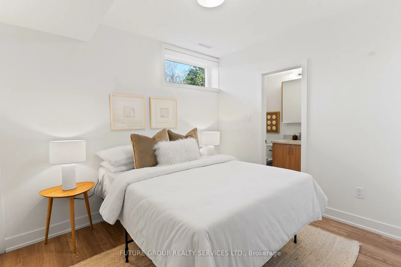 15, Acorn, Islington-City Centre West, Toronto