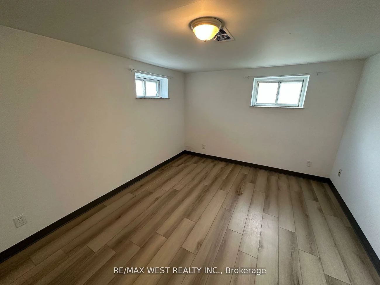 999, Caledonia, Yorkdale-Glen Park, Toronto