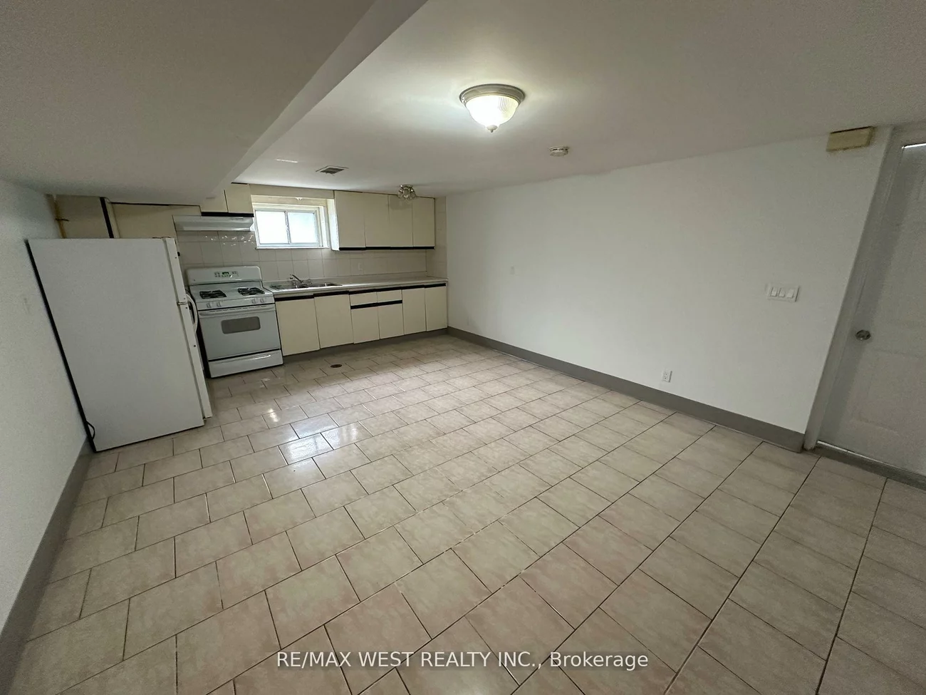 999, Caledonia, Yorkdale-Glen Park, Toronto