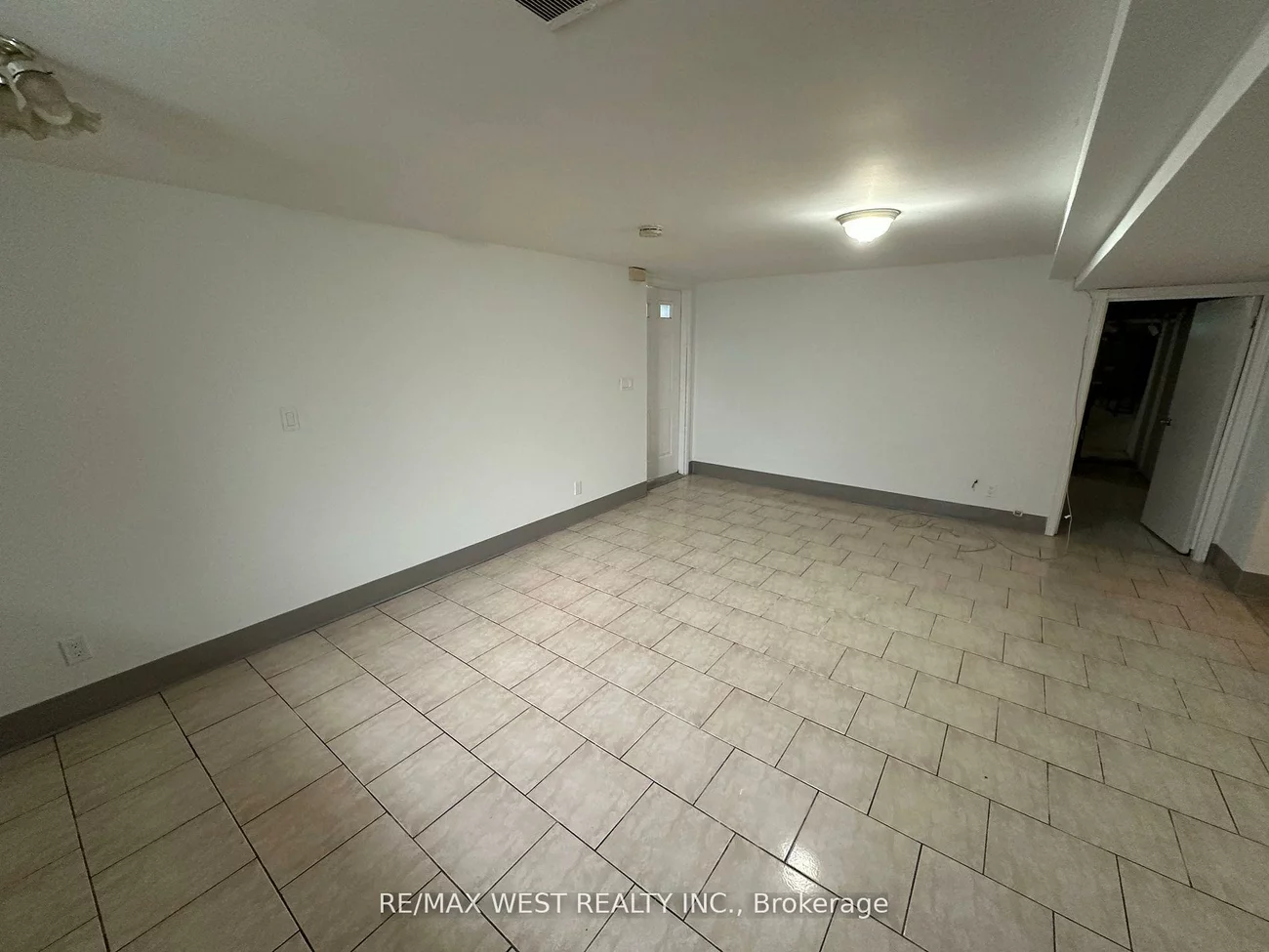 999, Caledonia, Yorkdale-Glen Park, Toronto