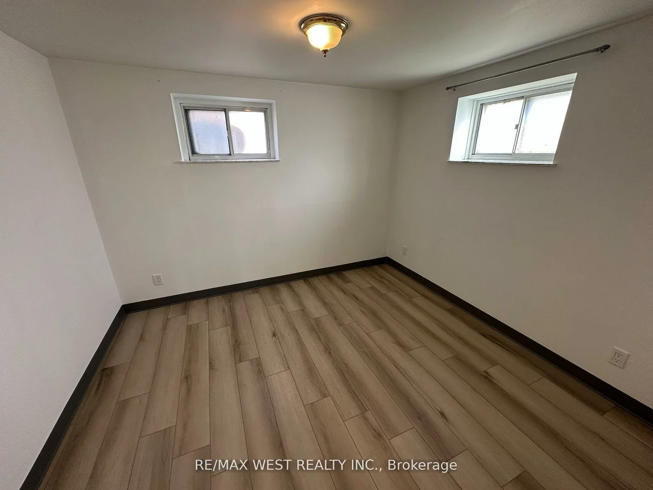 999, Caledonia, Yorkdale-Glen Park, Toronto