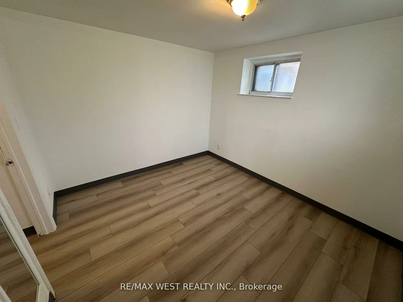 999, Caledonia, Yorkdale-Glen Park, Toronto