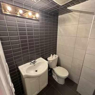 999, Caledonia, Yorkdale-Glen Park, Toronto