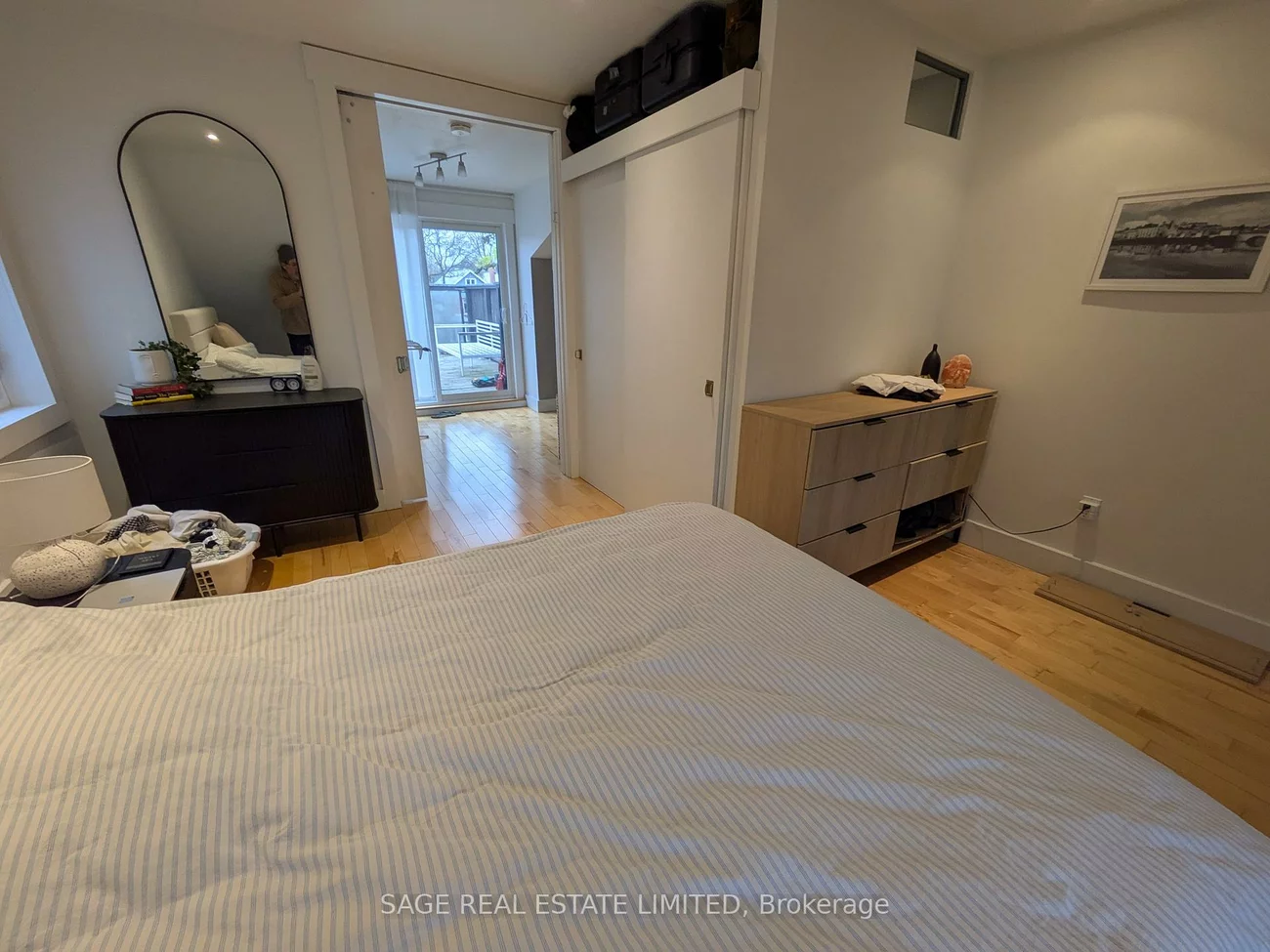 108, Pearson, Roncesvalles, Toronto
