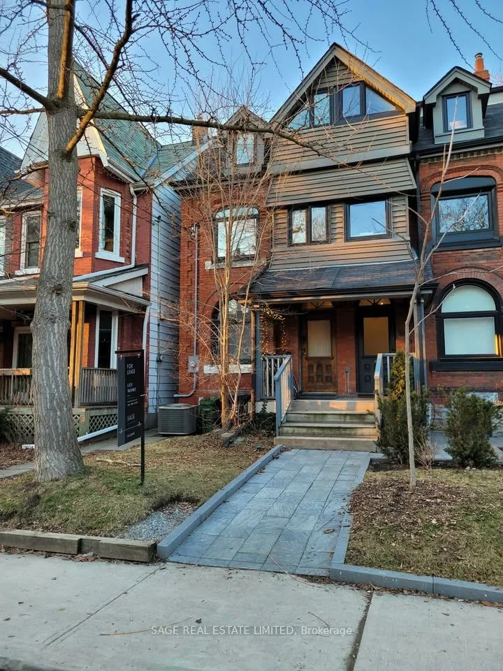 108, Pearson, Roncesvalles, Toronto