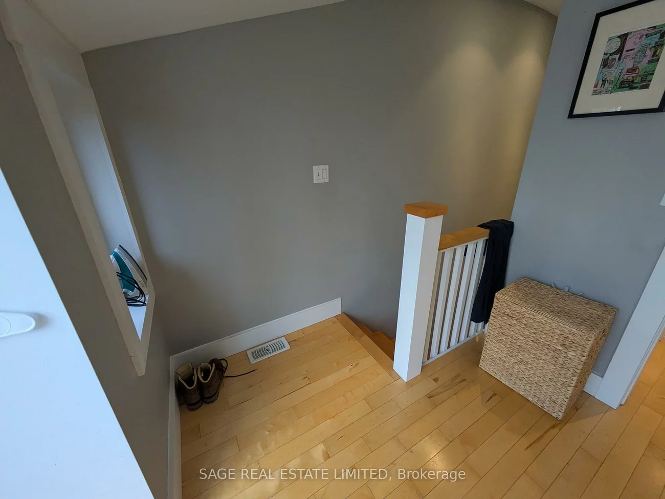 108, Pearson, Roncesvalles, Toronto