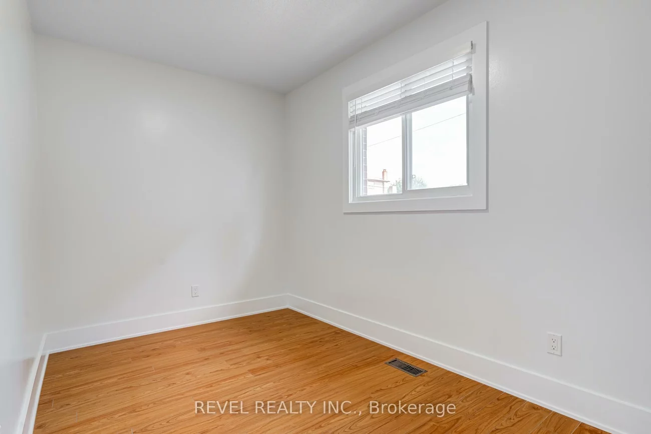 24, Kenora, Keelesdale-Eglinton West, Toronto