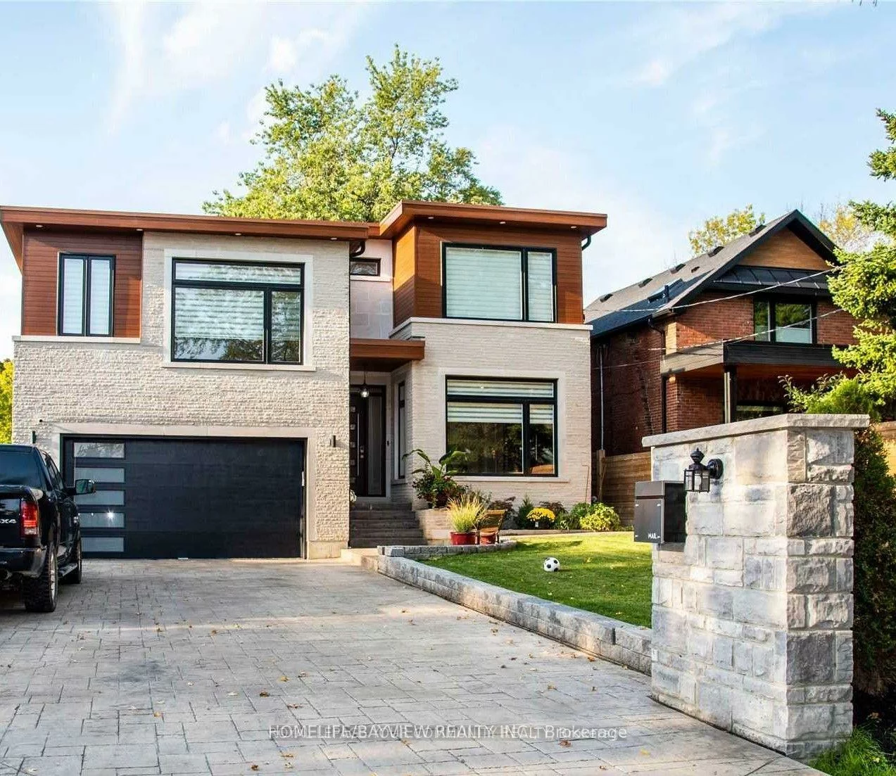 11, walnut, Long Branch, Toronto