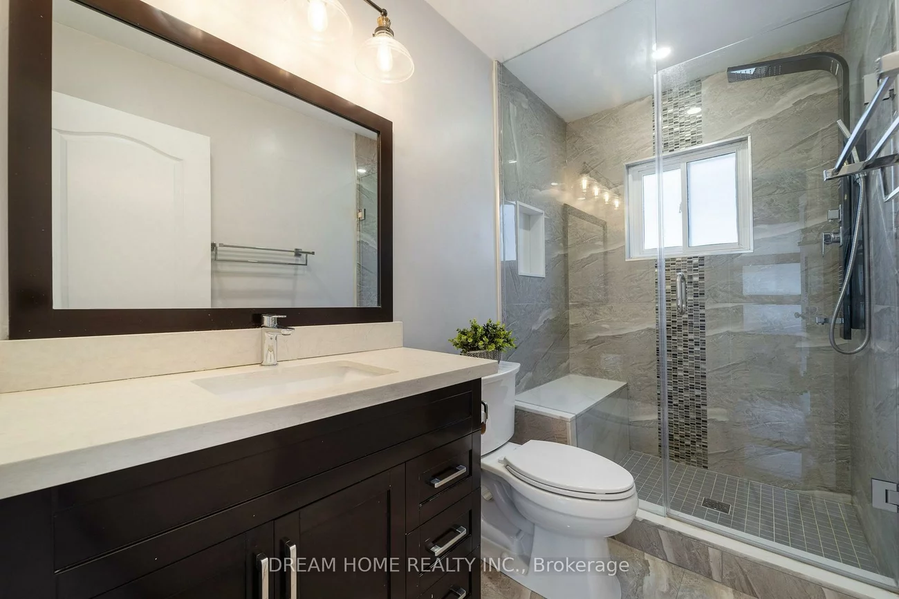 6, Alcester, Yorkdale-Glen Park, Toronto