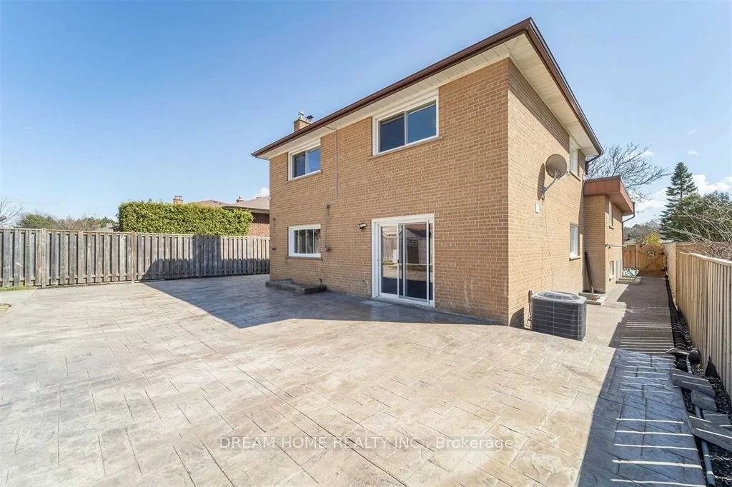 6, Alcester, Yorkdale-Glen Park, Toronto