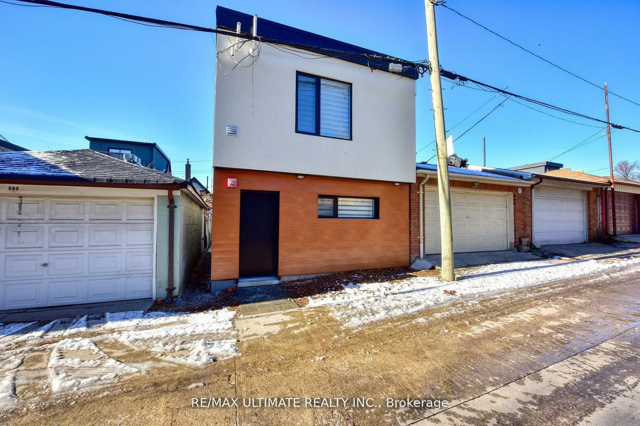 385, McRoberts, Caledonia-Fairbank, Toronto