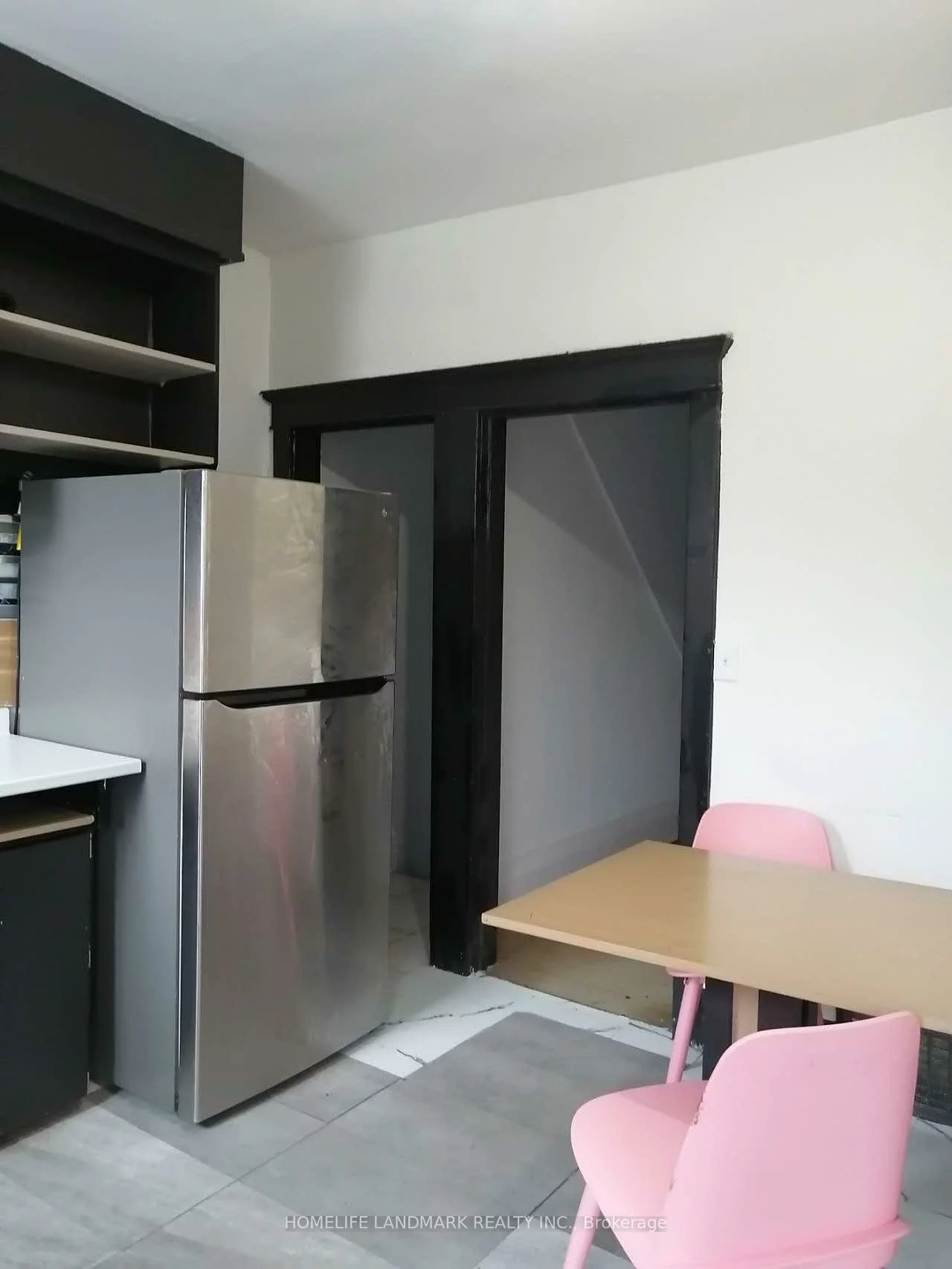 19, Armstrong, Dovercourt-Wallace Emerson-Junction, Toronto