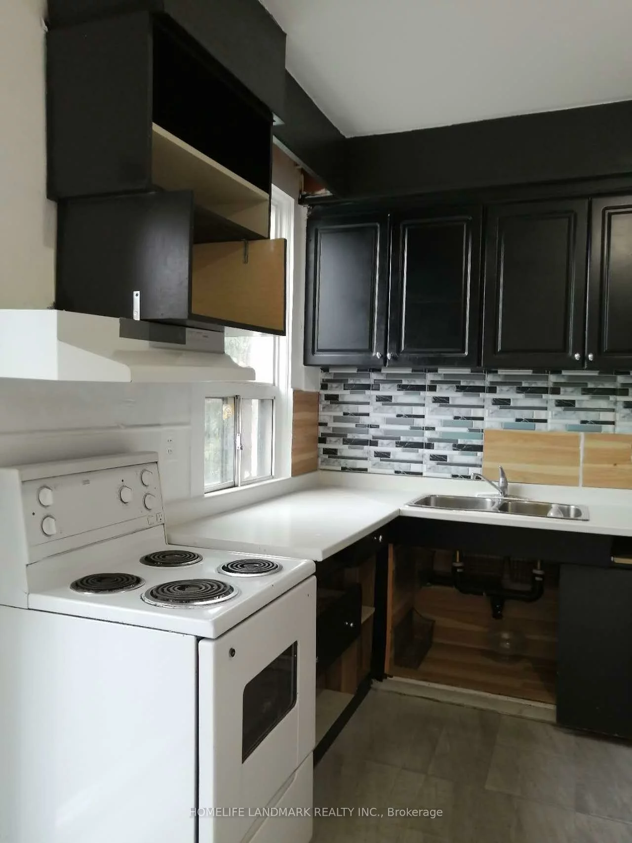 19, Armstrong, Dovercourt-Wallace Emerson-Junction, Toronto