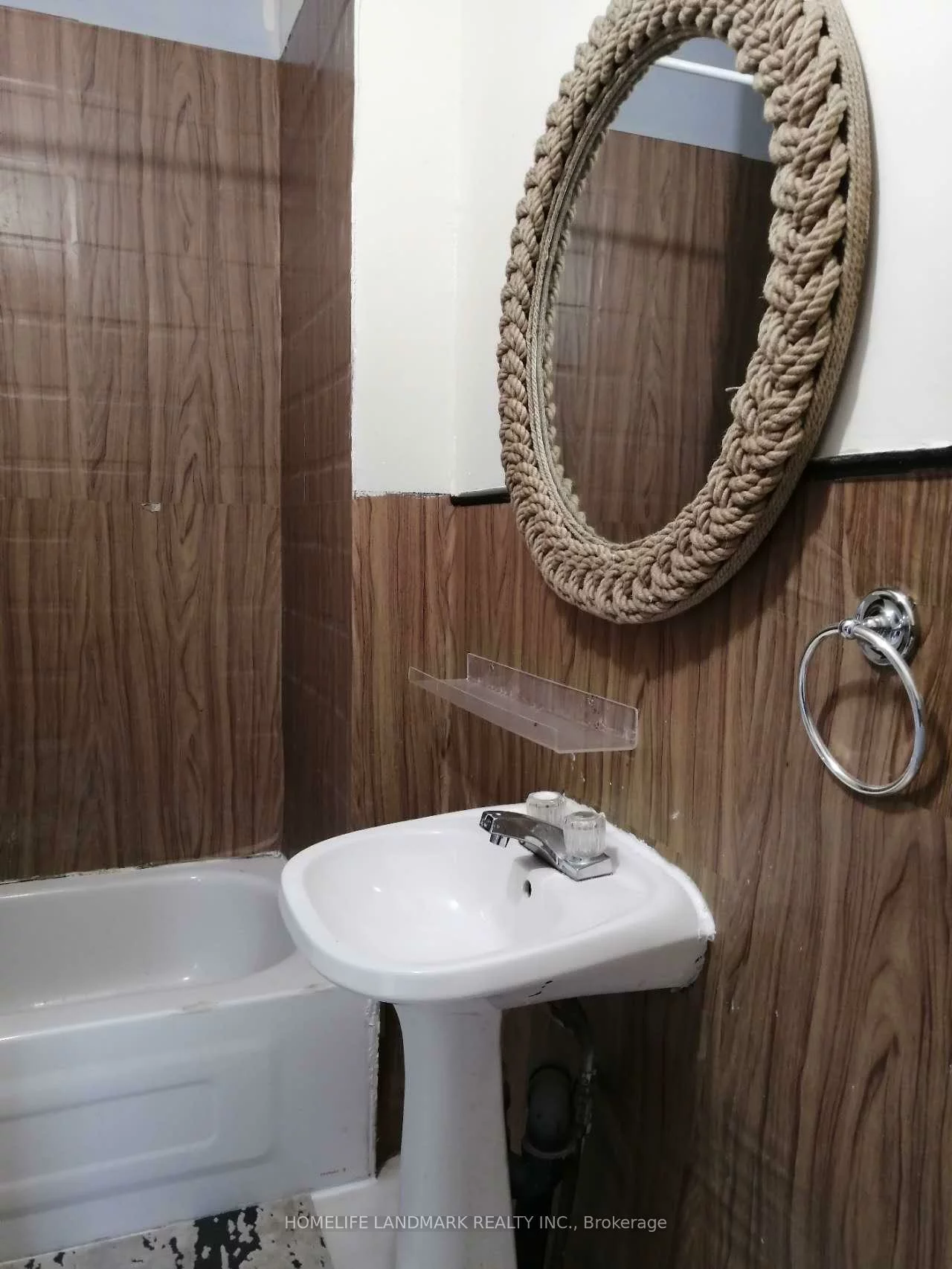 19, Armstrong, Dovercourt-Wallace Emerson-Junction, Toronto