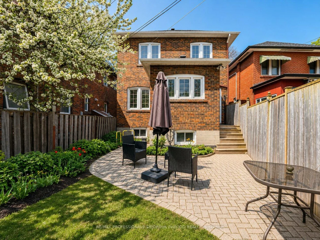 112, Clendenan, High Park North, Toronto
