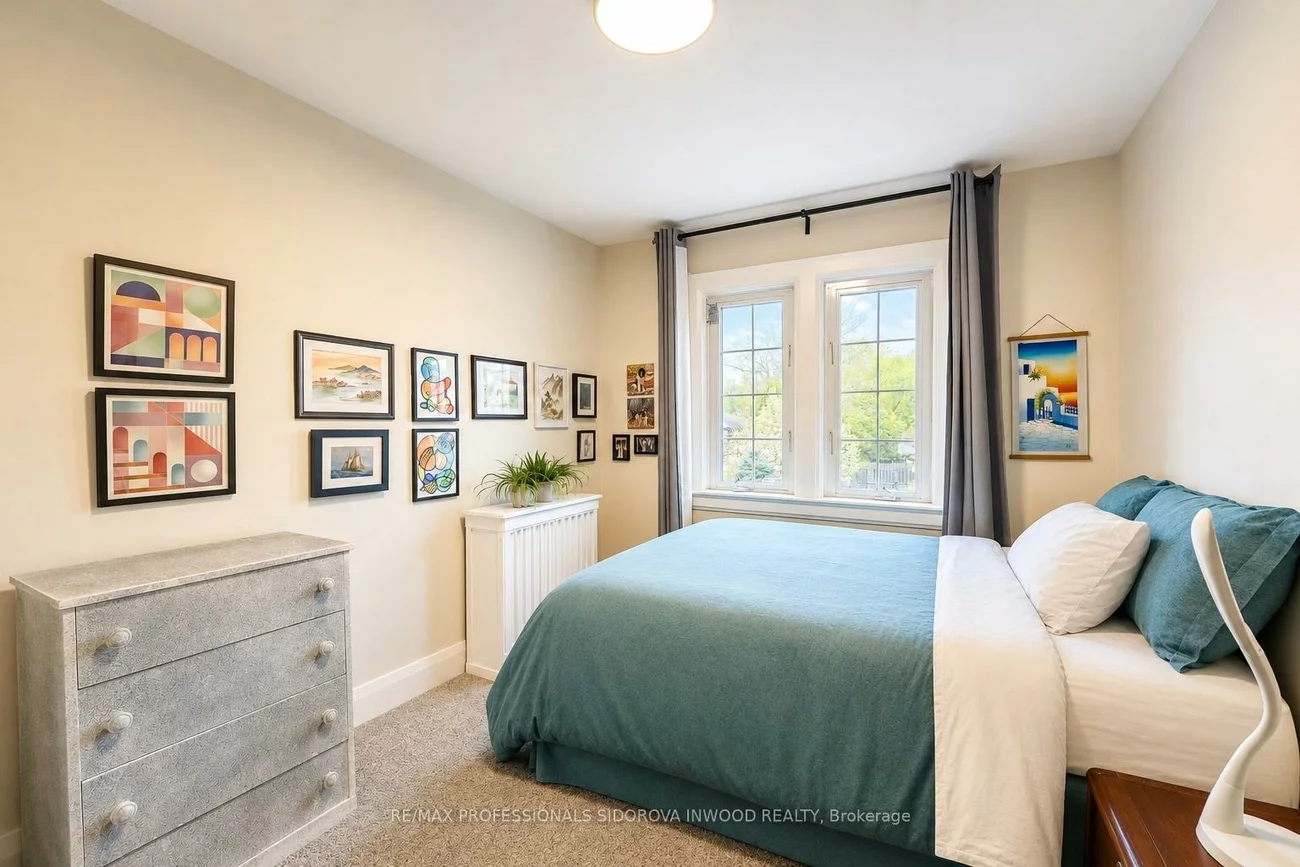 112, Clendenan, High Park North, Toronto