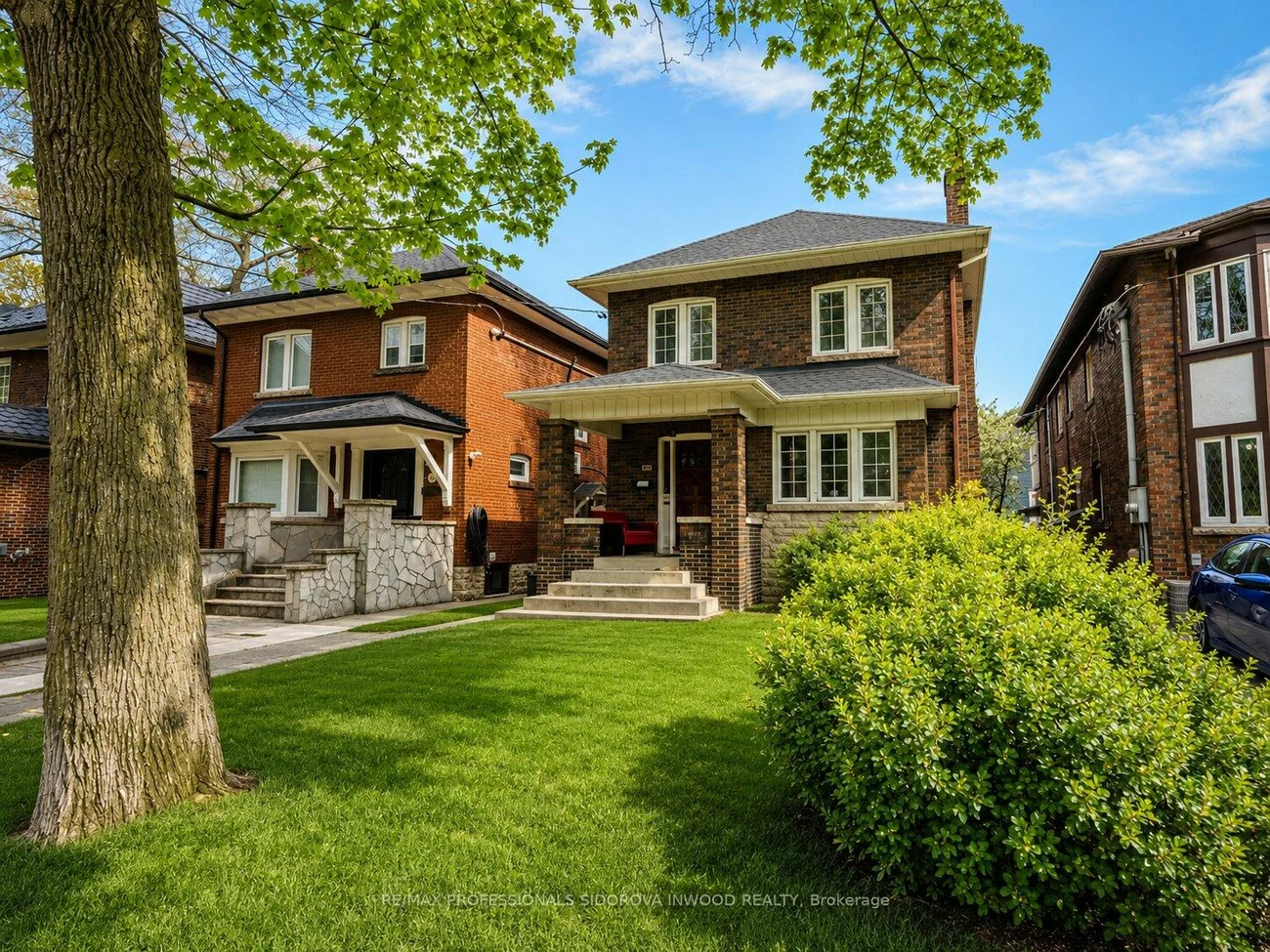 112, Clendenan, High Park North, Toronto