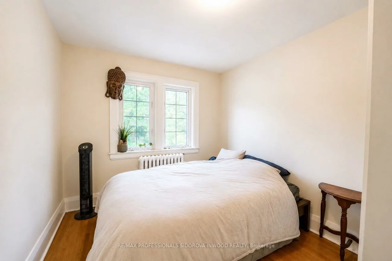 112, Clendenan, High Park North, Toronto