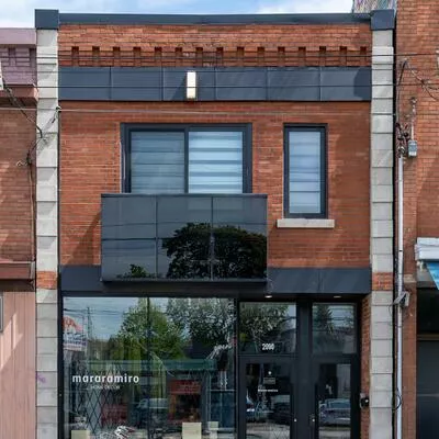 2090, Dundas, Roncesvalles, Toronto