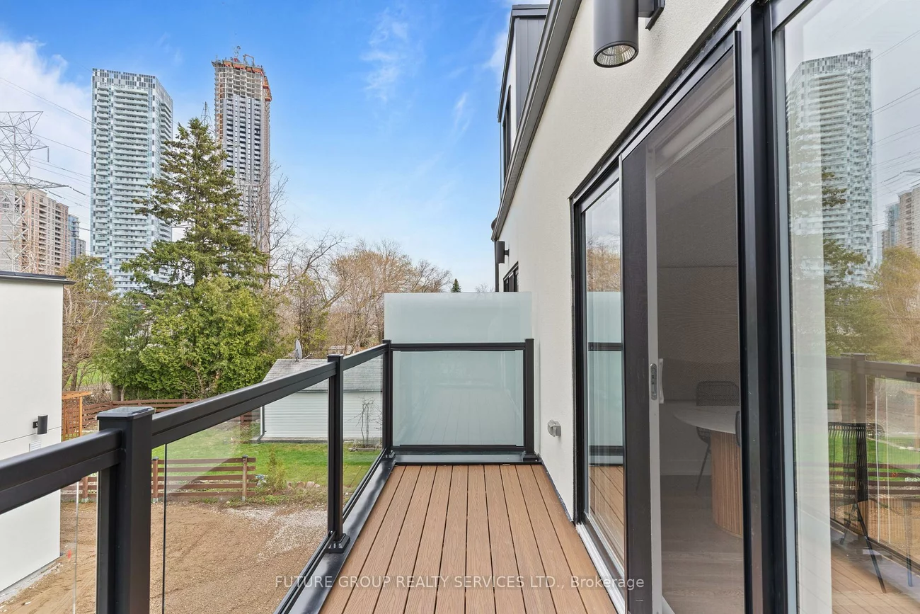15, Acorn, Islington-City Centre West, Toronto
