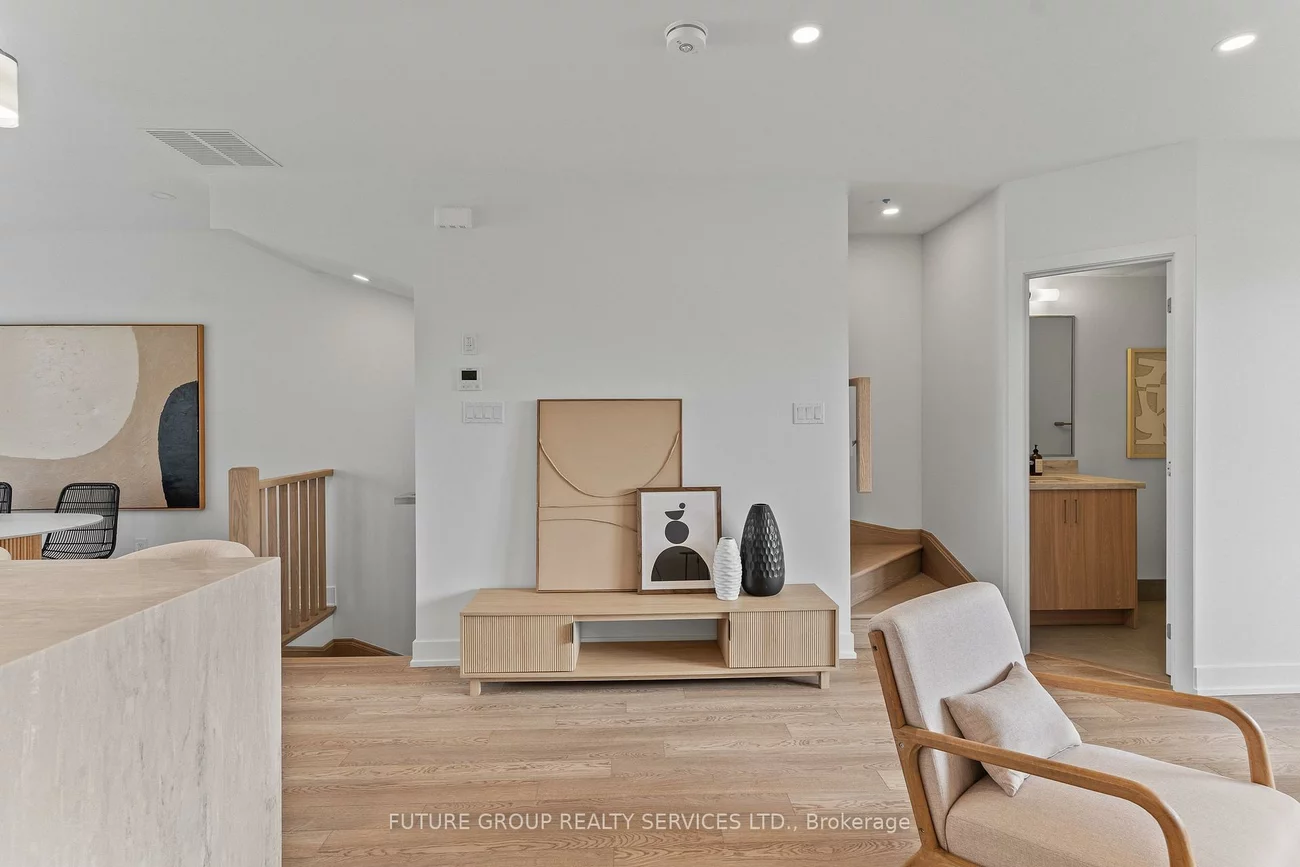 15, Acorn, Islington-City Centre West, Toronto