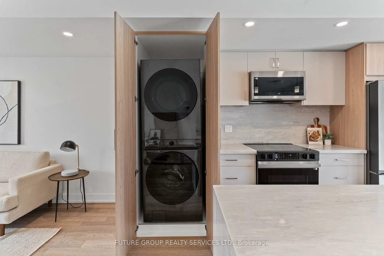 15, Acorn, Islington-City Centre West, Toronto