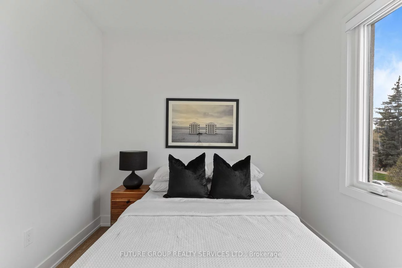 15, Acorn, Islington-City Centre West, Toronto