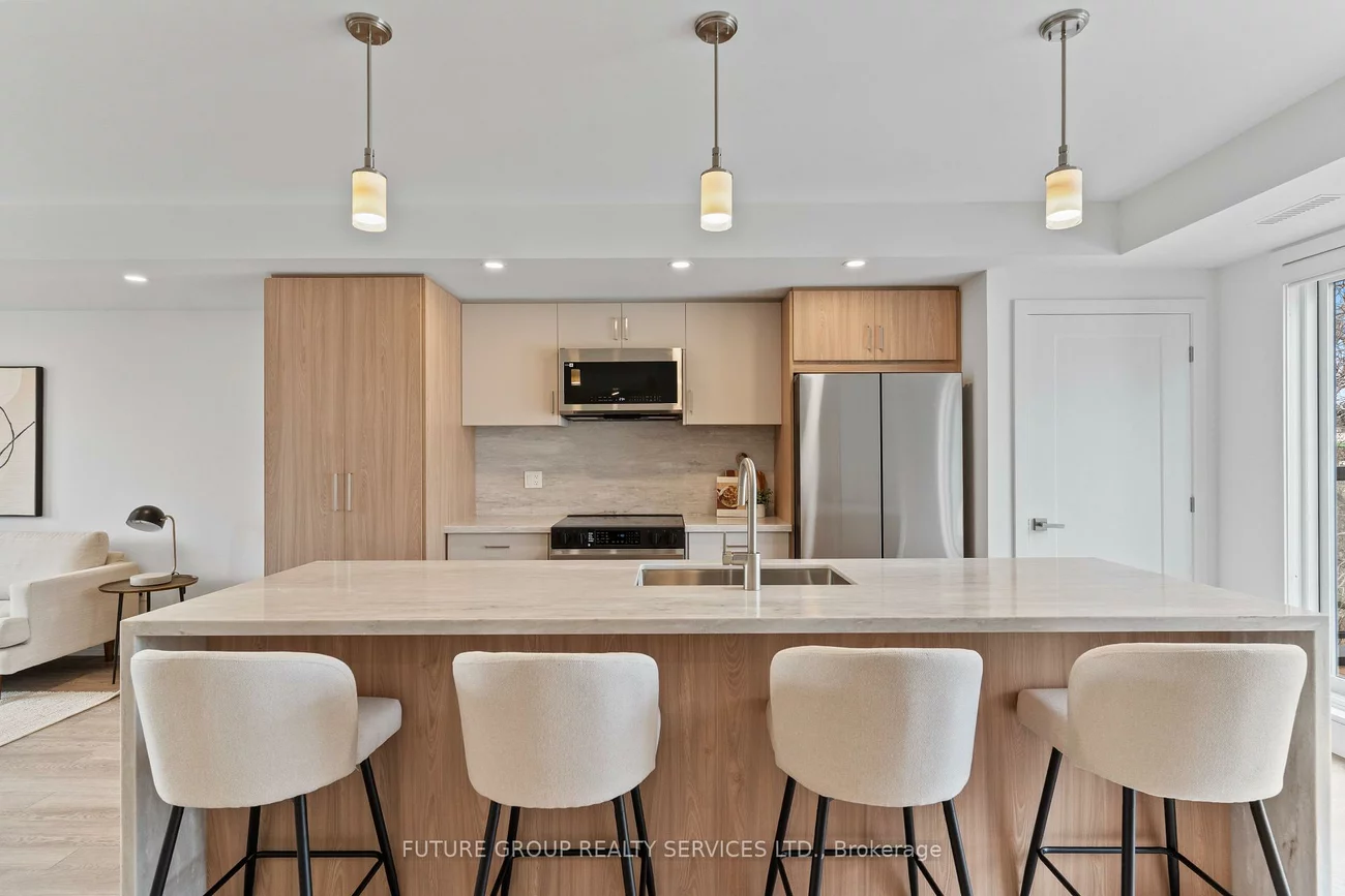 15, Acorn, Islington-City Centre West, Toronto