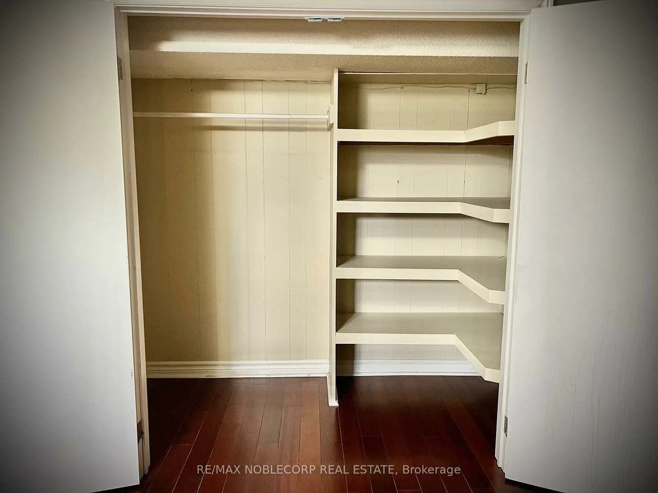 63, Bunnell, Downsview-Roding-CFB, Toronto