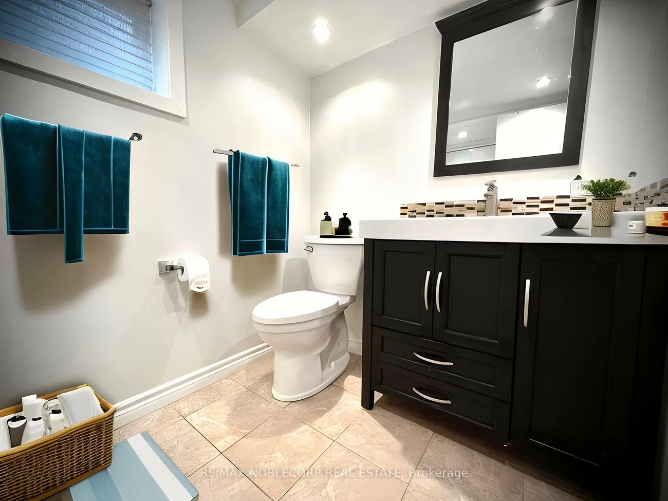 63, Bunnell, Downsview-Roding-CFB, Toronto