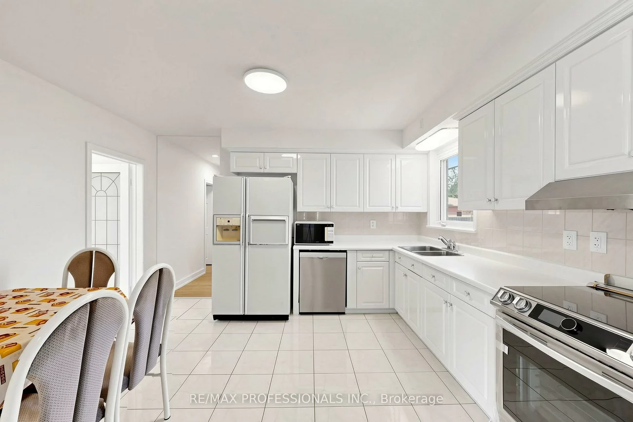 25, Carsbrooke, Etobicoke West Mall, Toronto