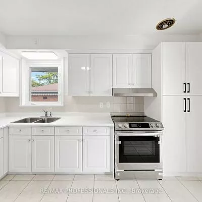 25, Carsbrooke, Etobicoke West Mall, Toronto