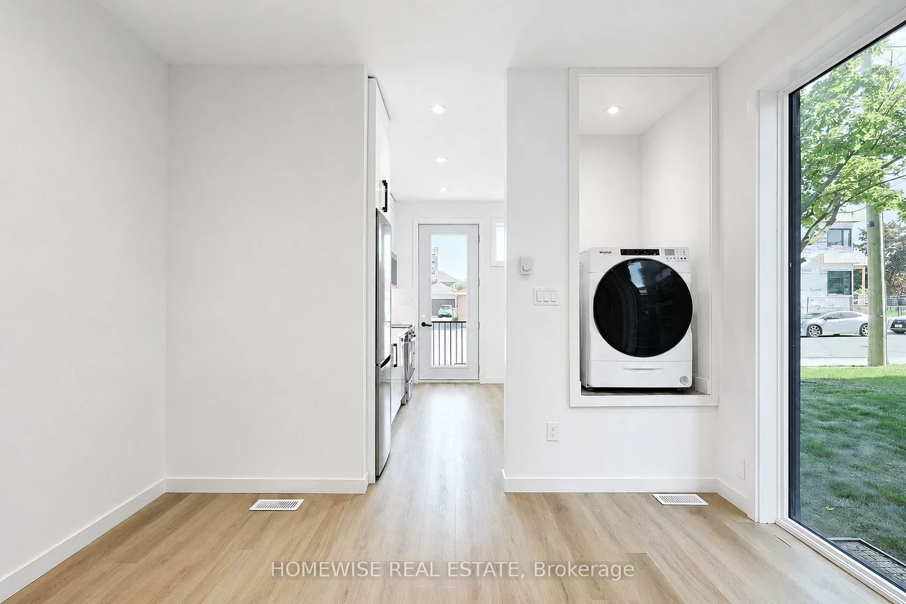 159, Locksley, Briar Hill-Belgravia, Toronto