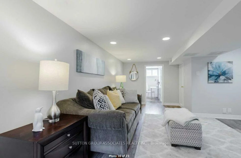 33, Hagar, Junction Area, Toronto