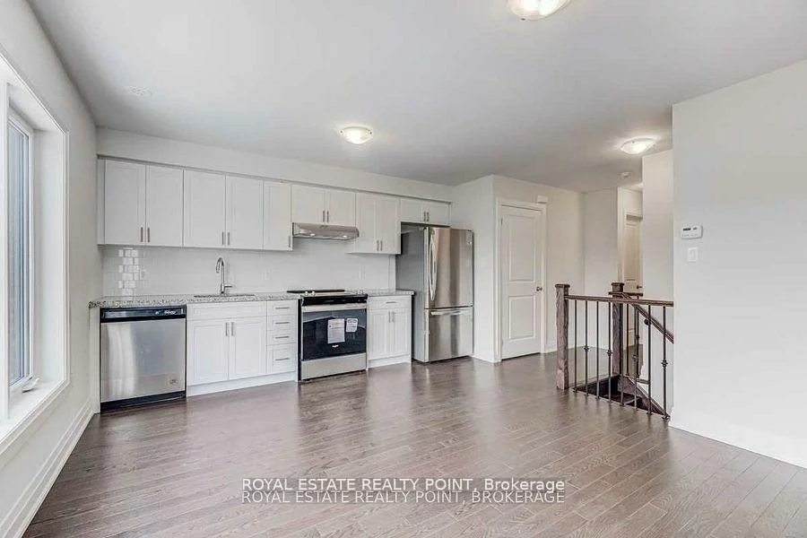 12, Creekbank, Rustic, Toronto