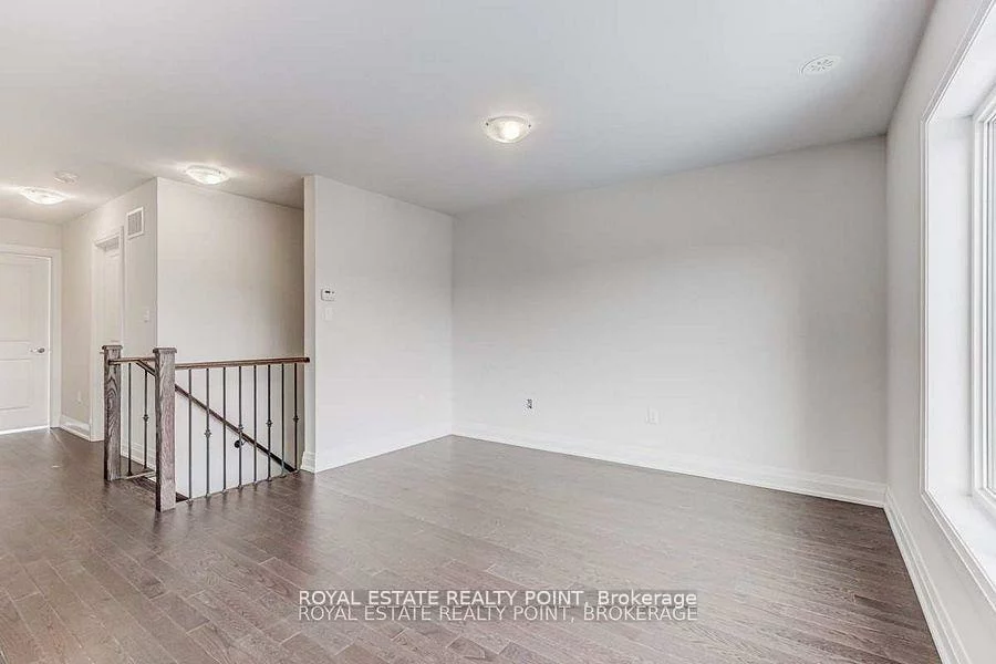 12, Creekbank, Rustic, Toronto