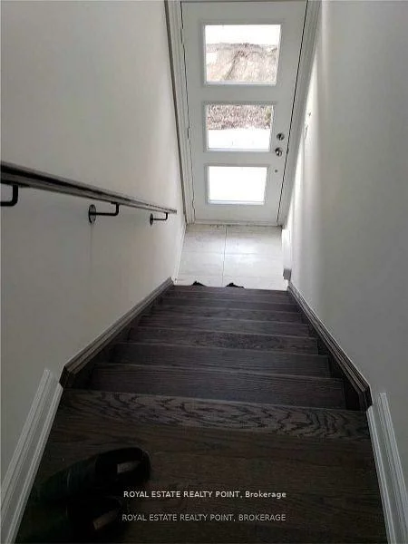 12, Creekbank, Rustic, Toronto