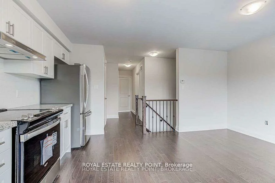 12, Creekbank, Rustic, Toronto