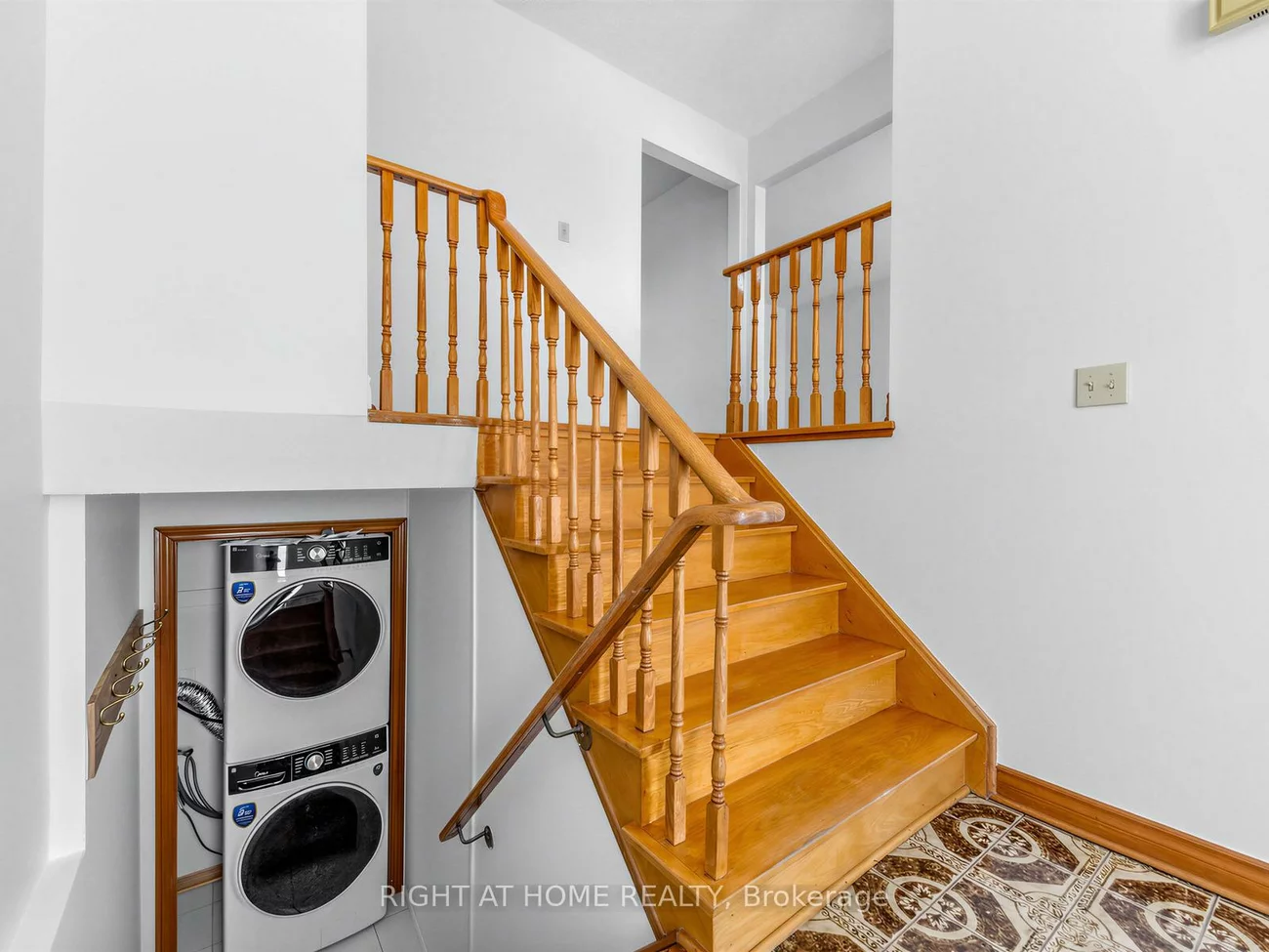 33, Arthur Griffith, Glenfield-Jane Heights, Toronto