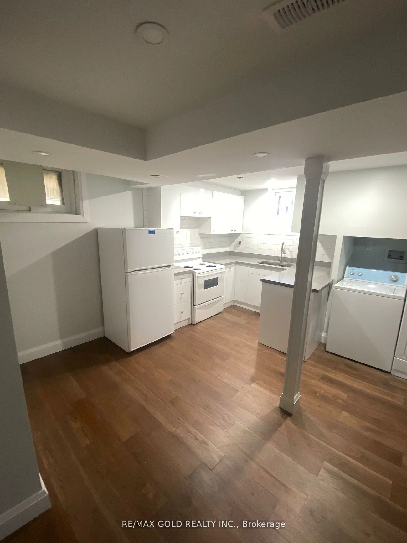 1408, Wilson, Downsview-Roding-CFB, Toronto