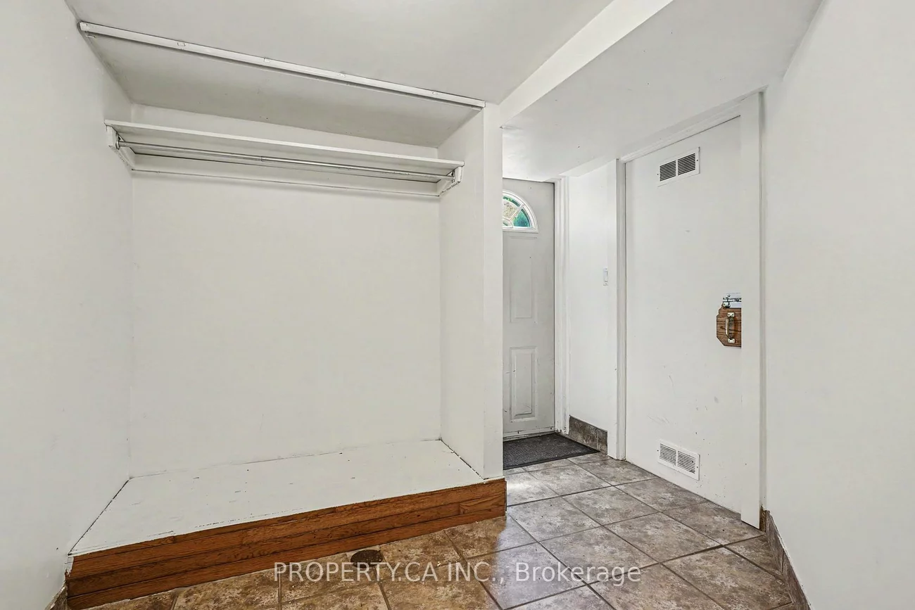 130, Lauder, Corso Italia-Davenport, Toronto
