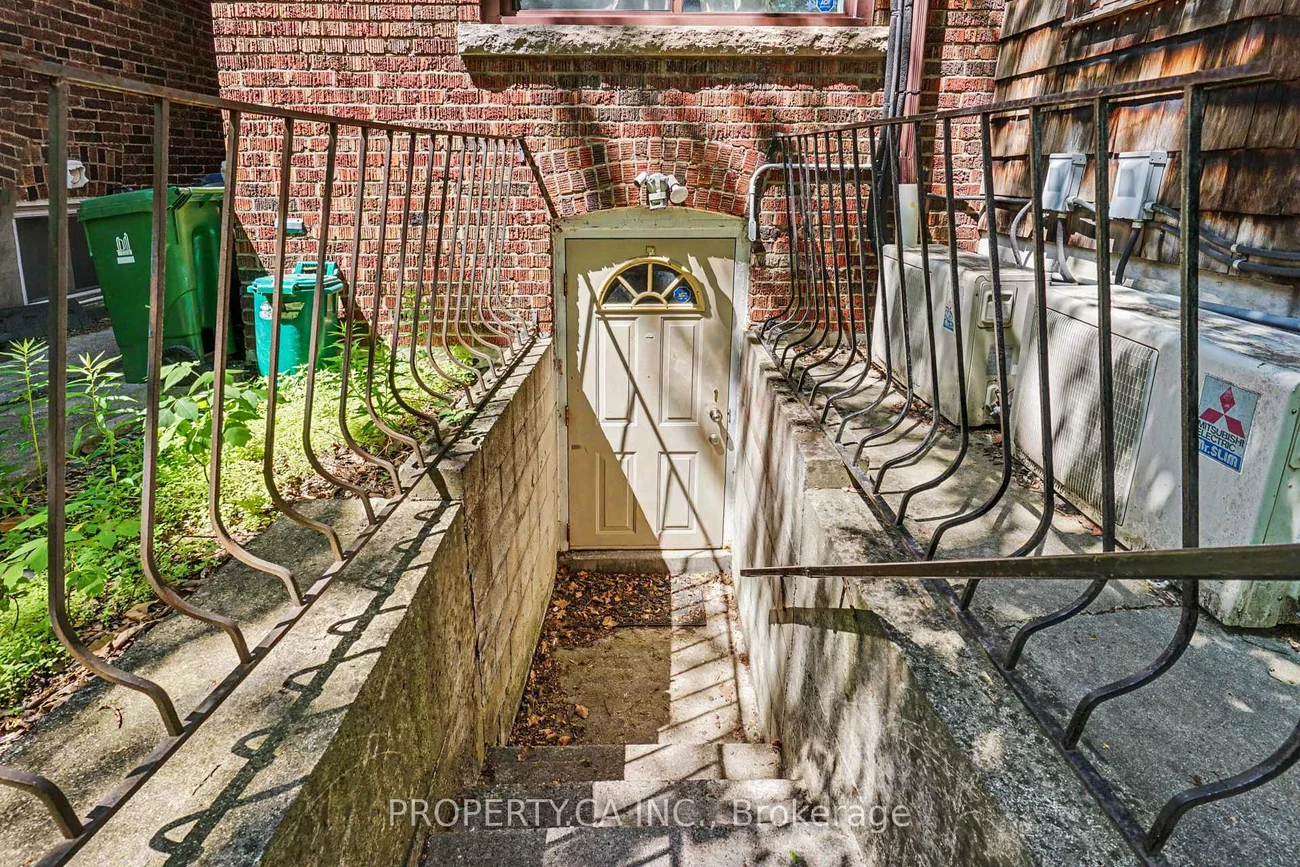 130, Lauder, Corso Italia-Davenport, Toronto