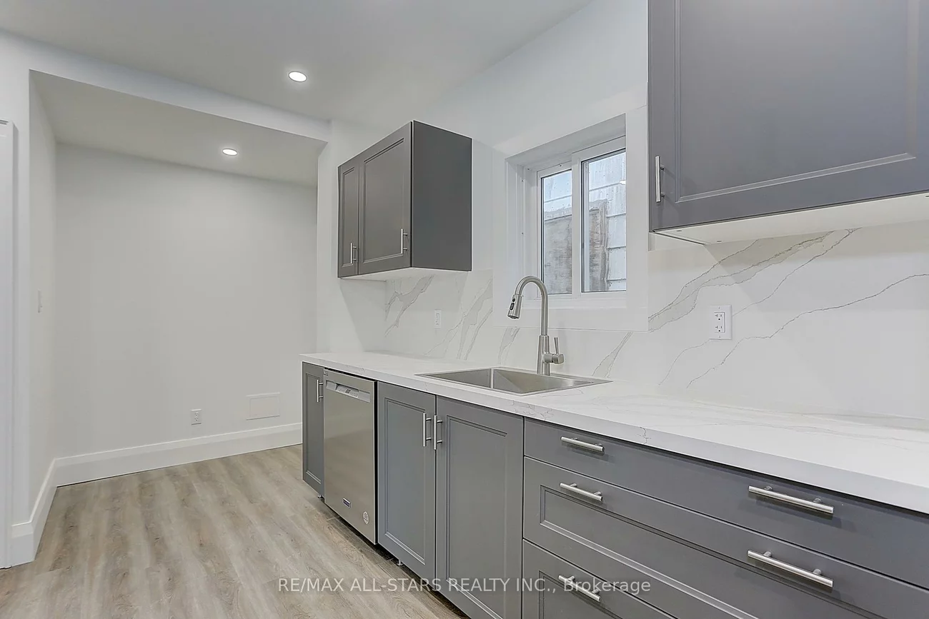 94, Thirty Ninth, Long Branch, Toronto