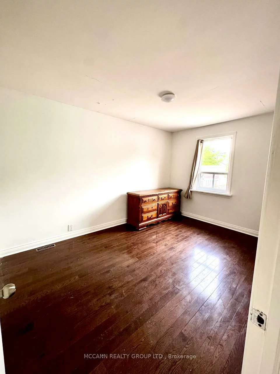 32, Belgravia, Briar Hill-Belgravia, Toronto