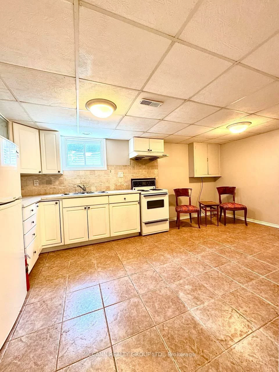 19, Westchester, Brookhaven-Amesbury, Toronto