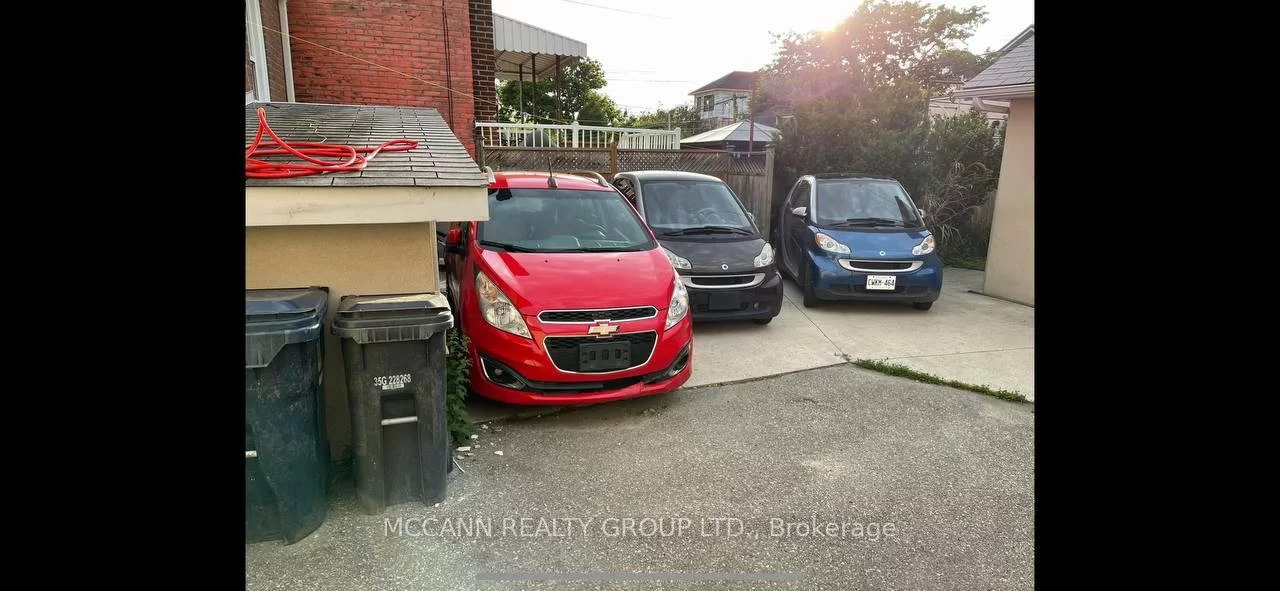 19, Westchester, Brookhaven-Amesbury, Toronto