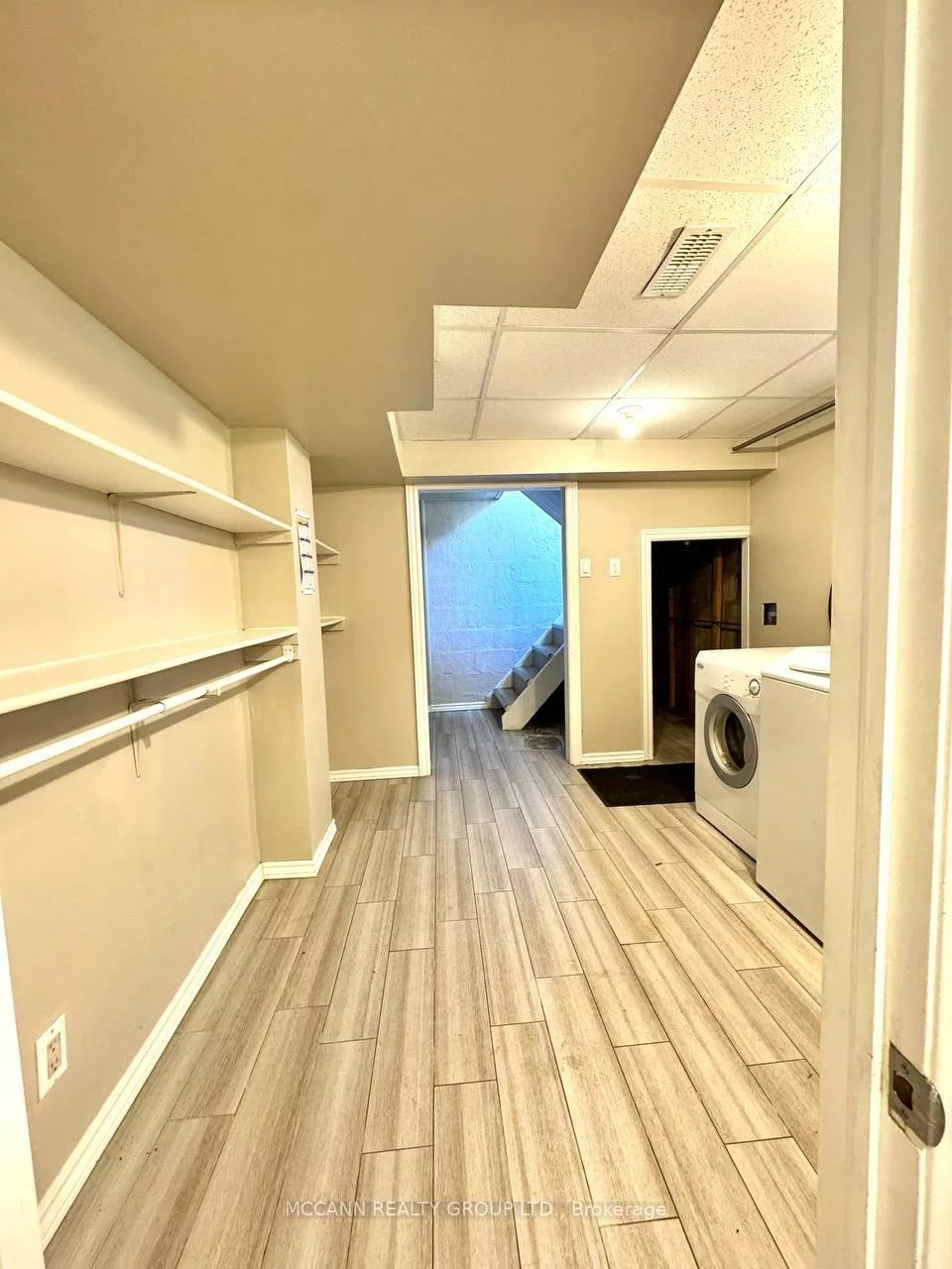 19, Westchester, Brookhaven-Amesbury, Toronto