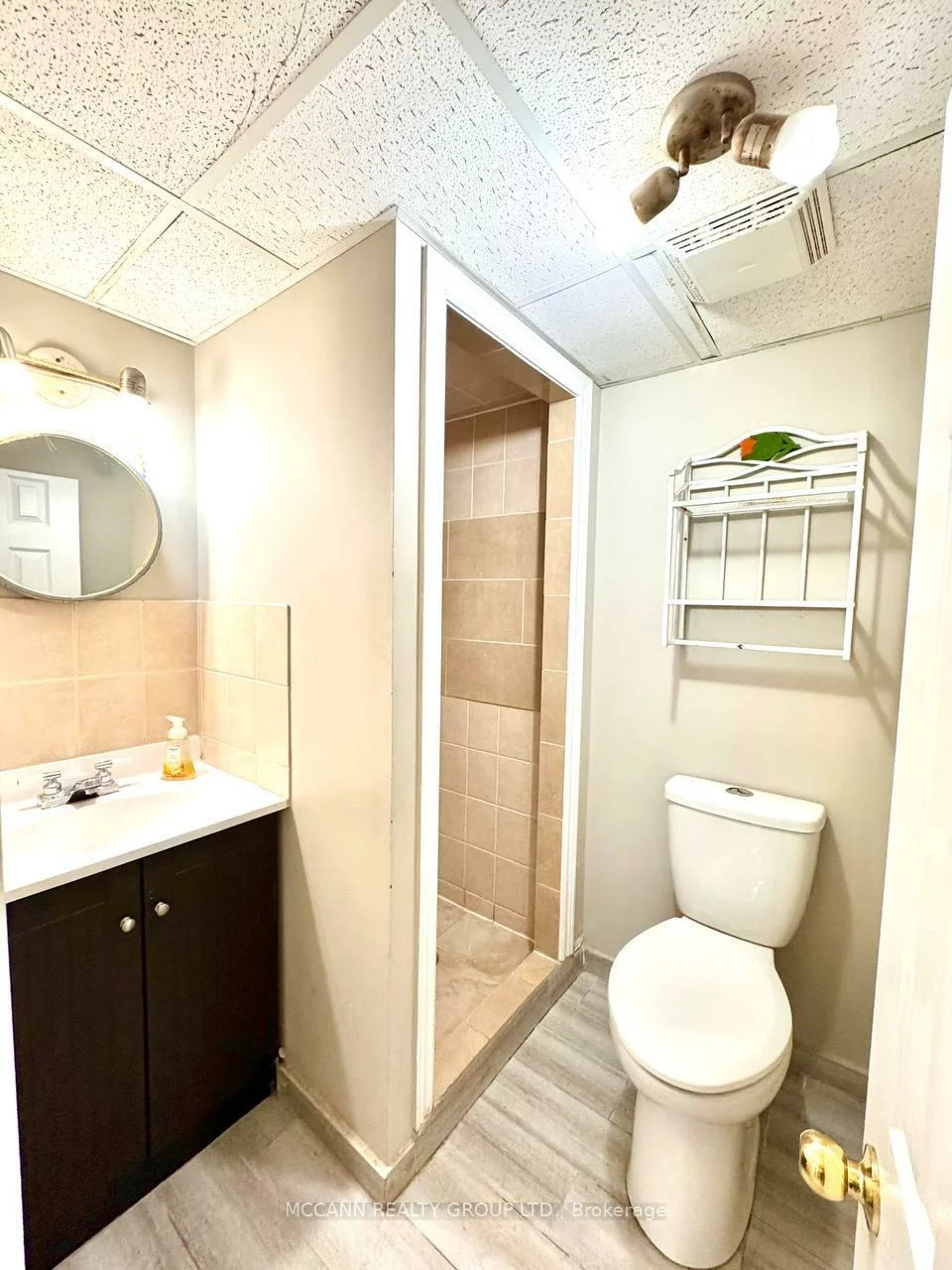 19, Westchester, Brookhaven-Amesbury, Toronto