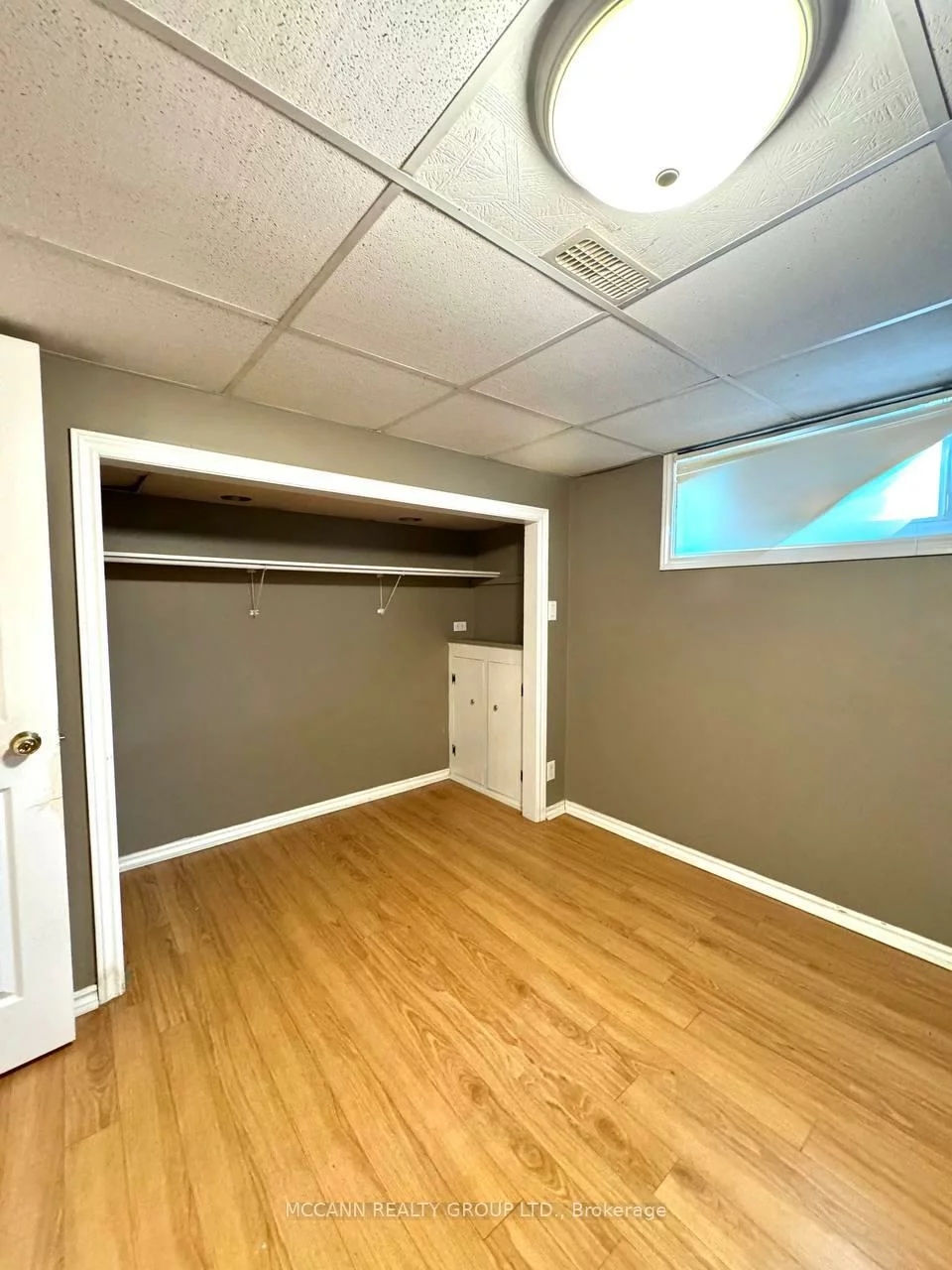 19, Westchester, Brookhaven-Amesbury, Toronto