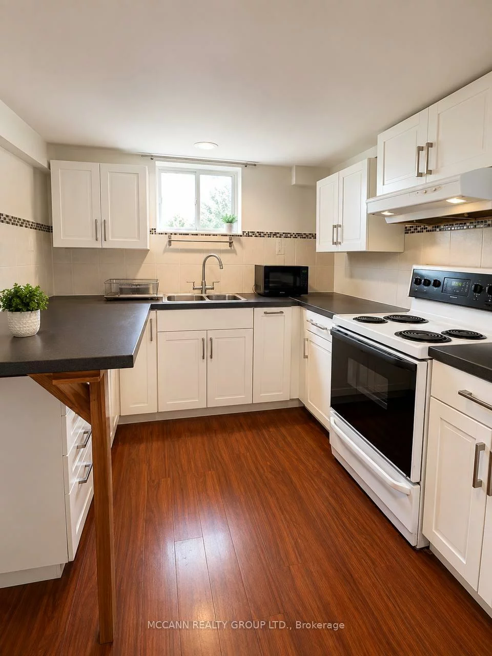 19, Westchester, Brookhaven-Amesbury, Toronto